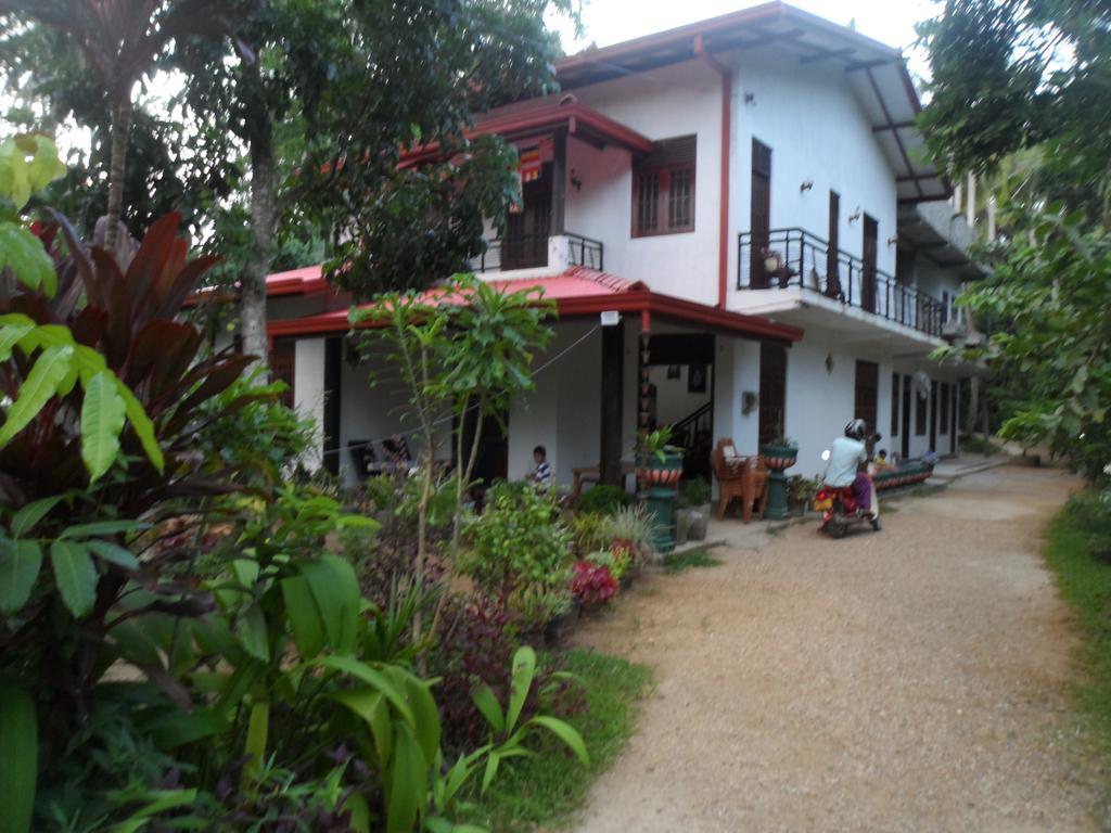 Affittacamere Piumi House Dikwella Esterno foto