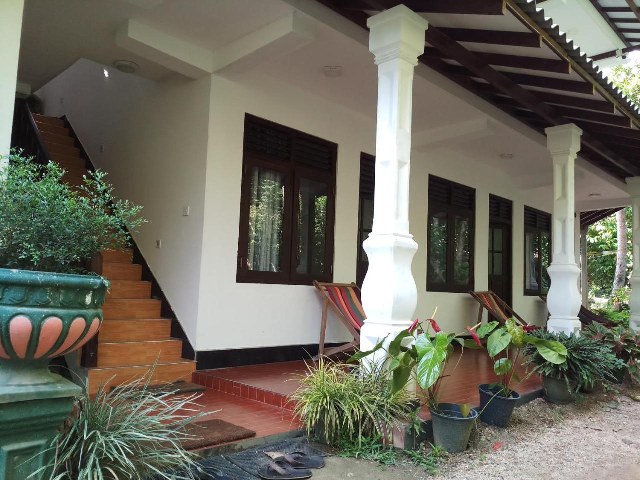 Affittacamere Piumi House Dikwella Esterno foto